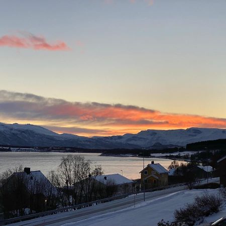 Lyngen, Mackay appartment, Lyngen Lyngseidet Exteriör bild