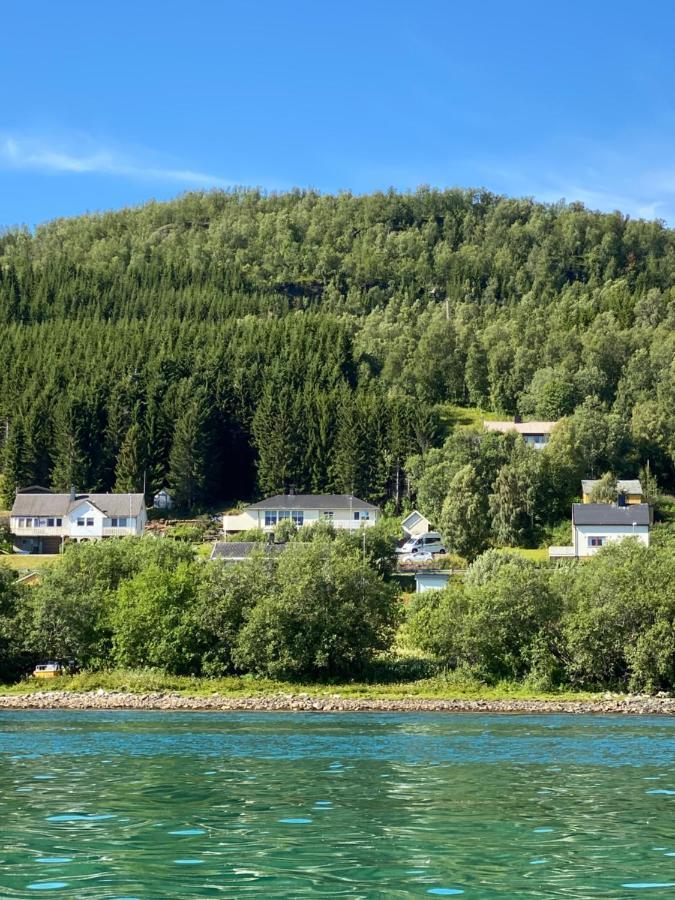 Lyngen, Mackay appartment, Lyngen Lyngseidet Exteriör bild
